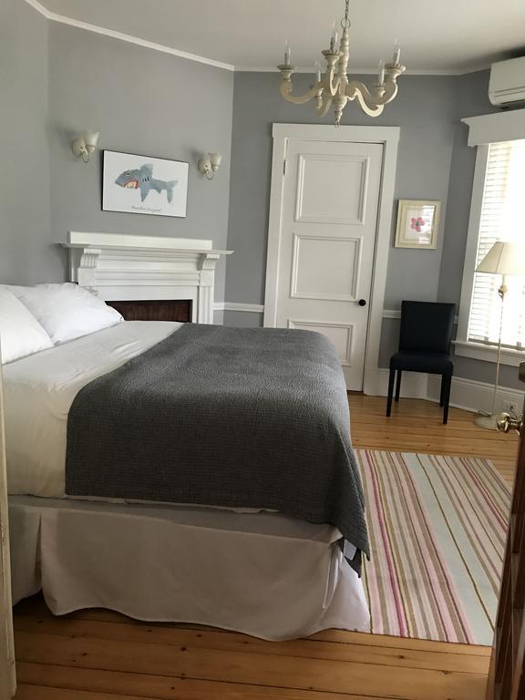 Crocker House Inn Винярд Хейвън Екстериор снимка
